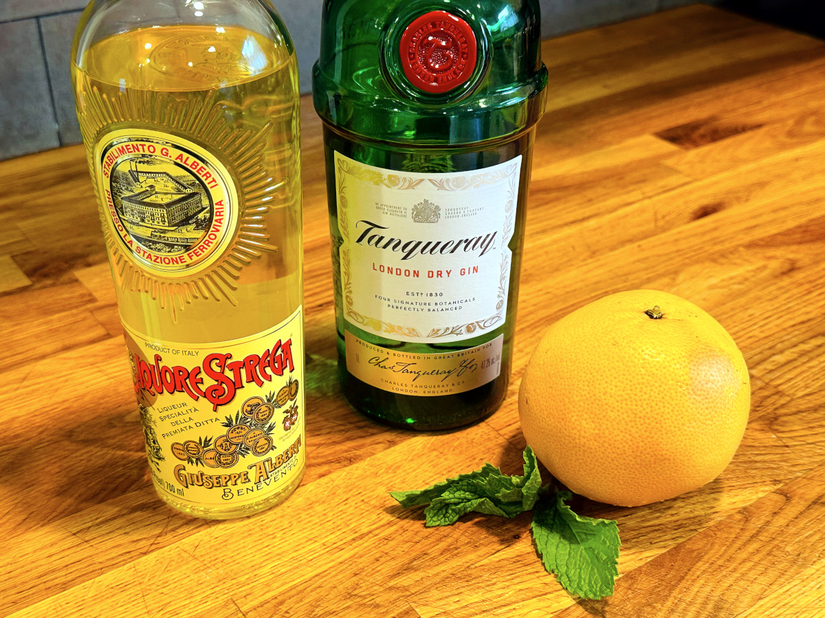 Ingredients for a Glinda cocktail.