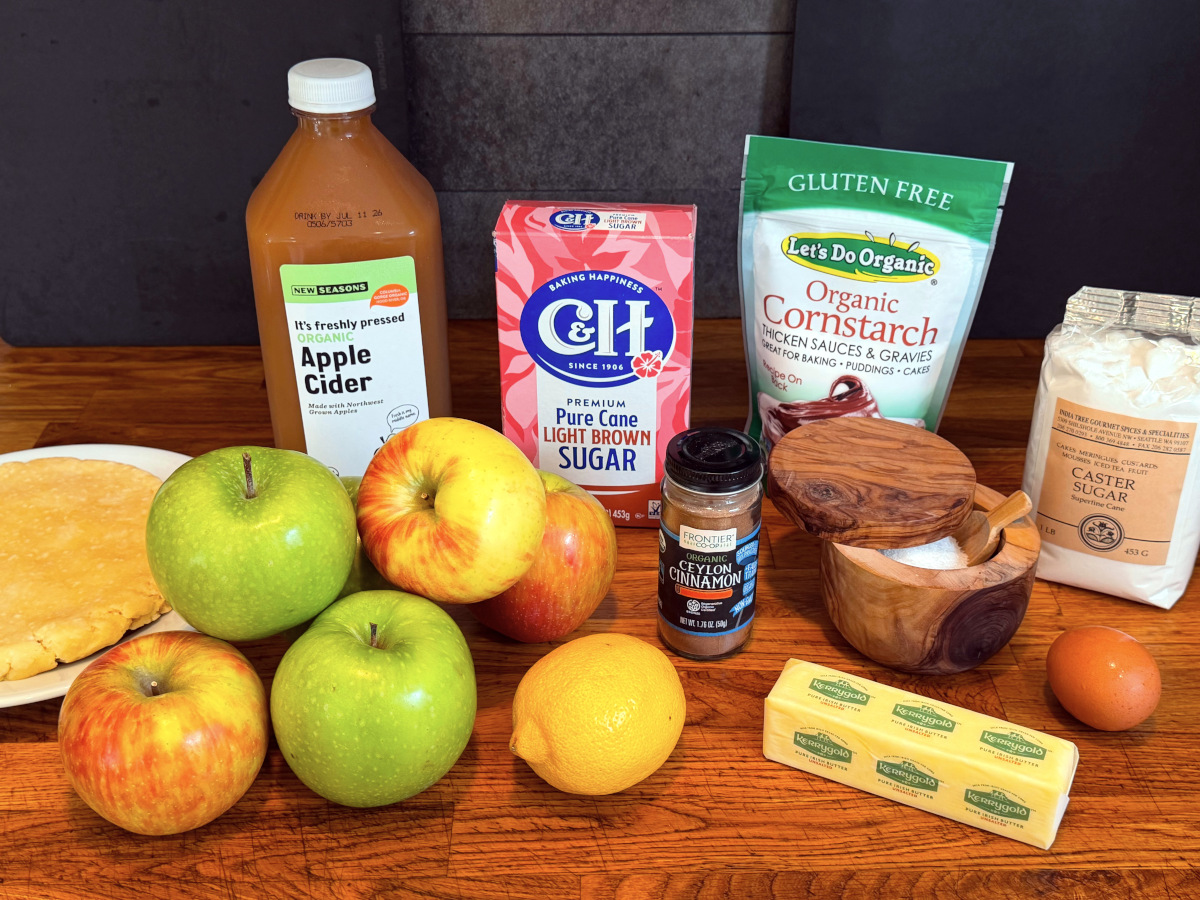 Ingredients for apple pandowdy.